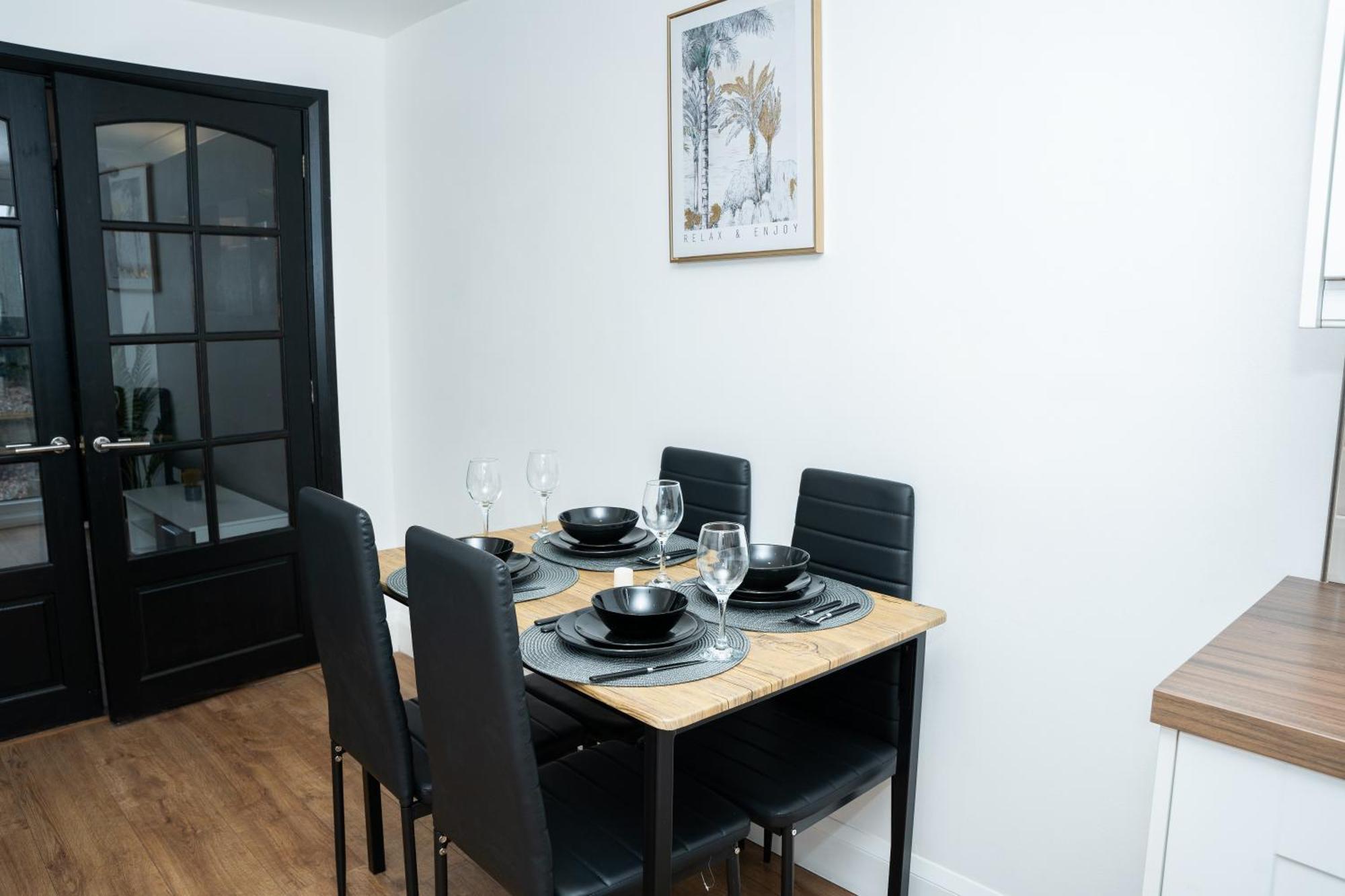 Villa Stylish 3 Bed House With Free Parking Leeds  Exterior foto
